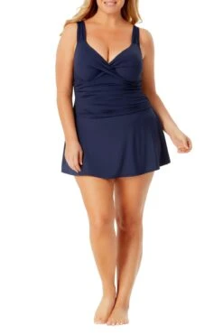 Anne Cole Plus - Twist Front Shirred Underwire Swim Dress(Anne Cole Plus Twist Front Shirred Underwire Swim Dress 1) -ANNE COLE Shop AnneCole Resort Plus Adjustable Side Slit Skirted Bottom 1862 21PD60601 NVY jpg